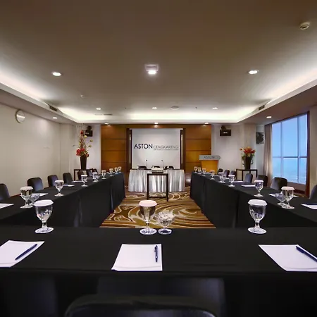 Royal Palm Hotel & Conference Center Cengkareng-3